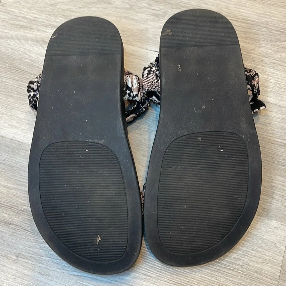 14th and Union Kylie Sandals Snake Print Size 7